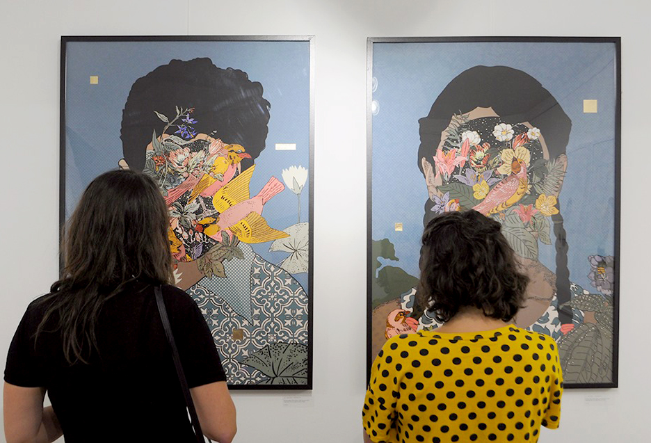 People on the art exhbition of Cássio Markowsky at the galery apaixonarte