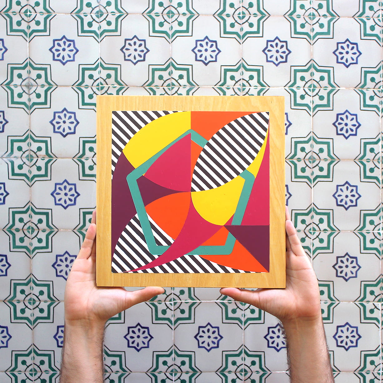 sequence-4-my-me-is-not-sem-apaixonarte-1 pentagono madeira azulejo