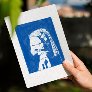 Illustration with a dog recreating "Girl with a pearl earring" by Sara Felgueiras.