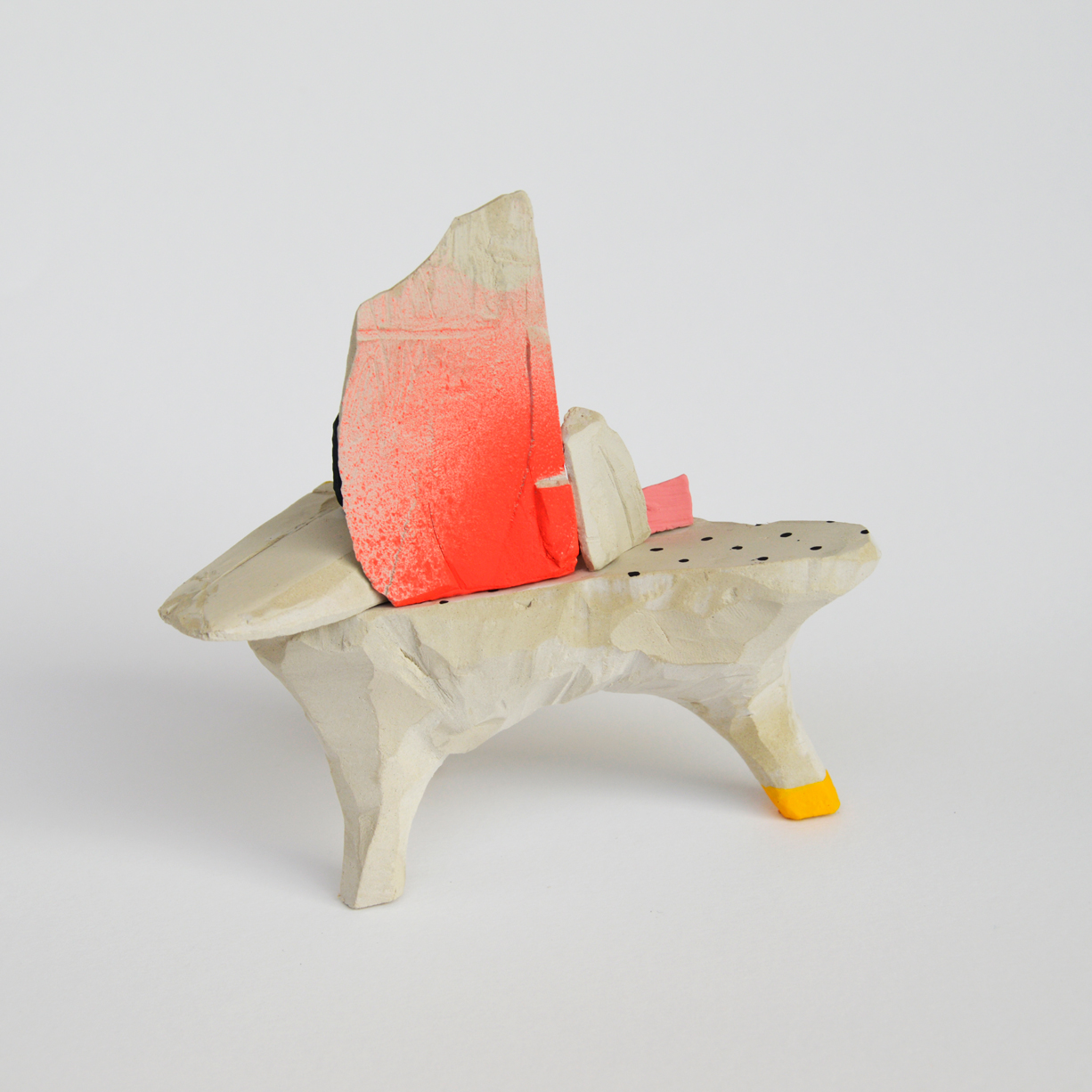 lion-stone-tiago-hesp-apaixonarte-03 Sculpture by Tiago Hesp