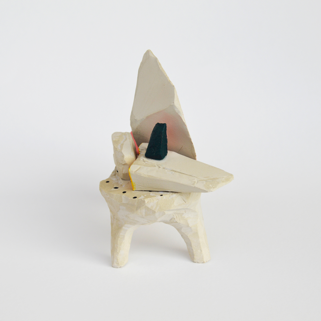 lion-stone-tiago-hesp-apaixonarte-04 Sculpture by Tiago Hesp