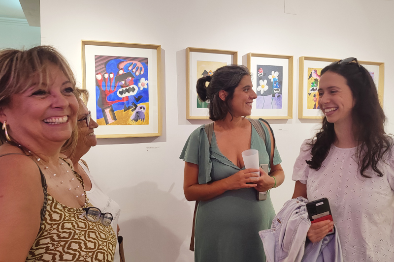 people on the opening of the art exhbition by mtáfora at apaixonarte gallery
