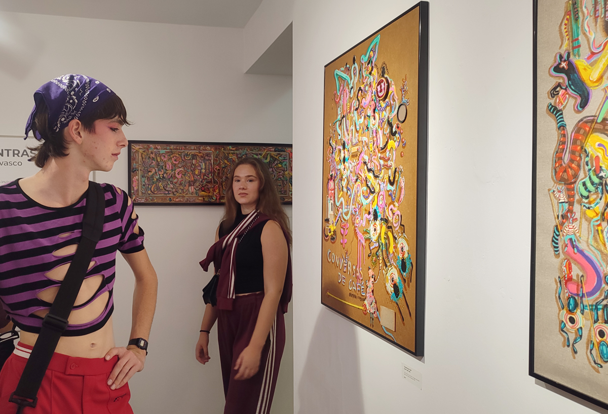 opening of Rita Ravascos's art exhibition at Apaixonarte gallery