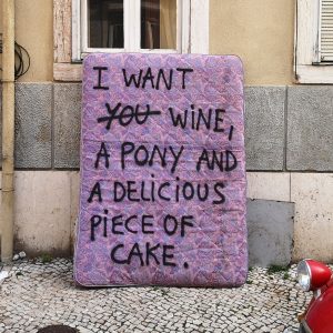 Photo by Dear Anushka of tagged mattress.