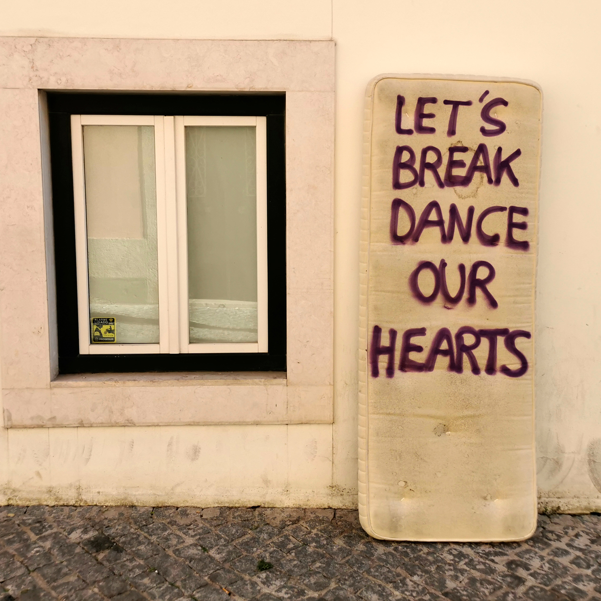 lets-break-anushka-apaixonarte-01 Photo by Dear Anushka of tagged mattress.